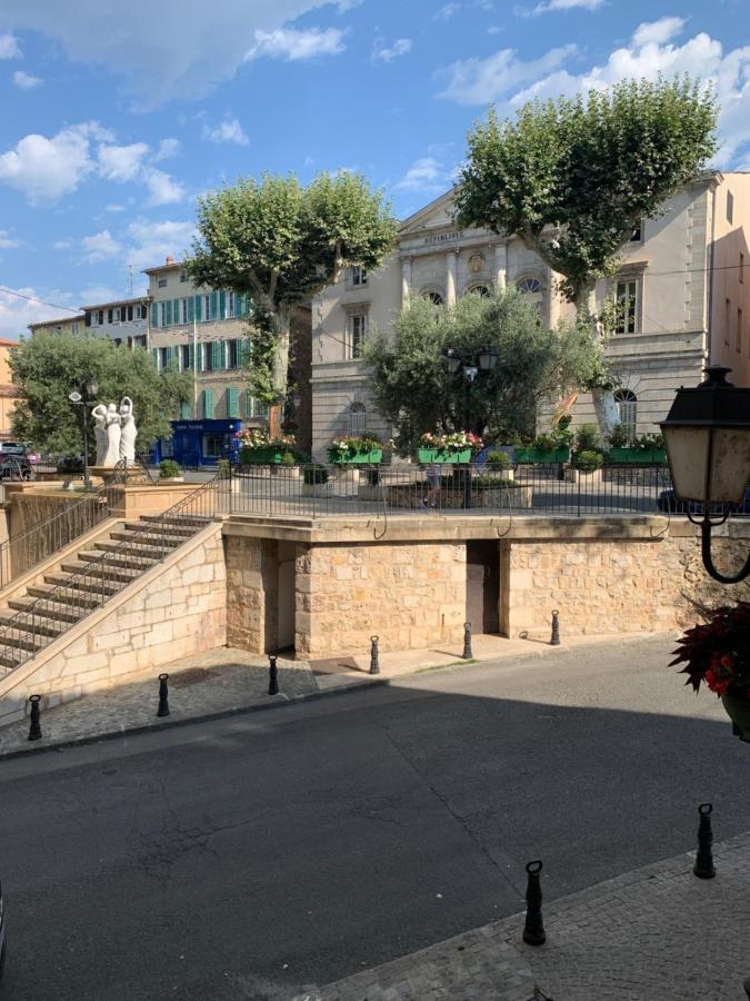 Appartement Douillet Lorgues Exteriör bild
